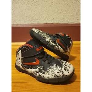 Size 10c - Nike Boys Lebron 11 Basketball Shoes Black 621714-100 2013